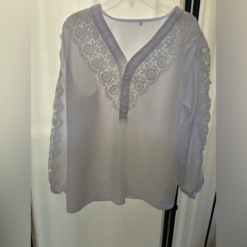 White top size small euc